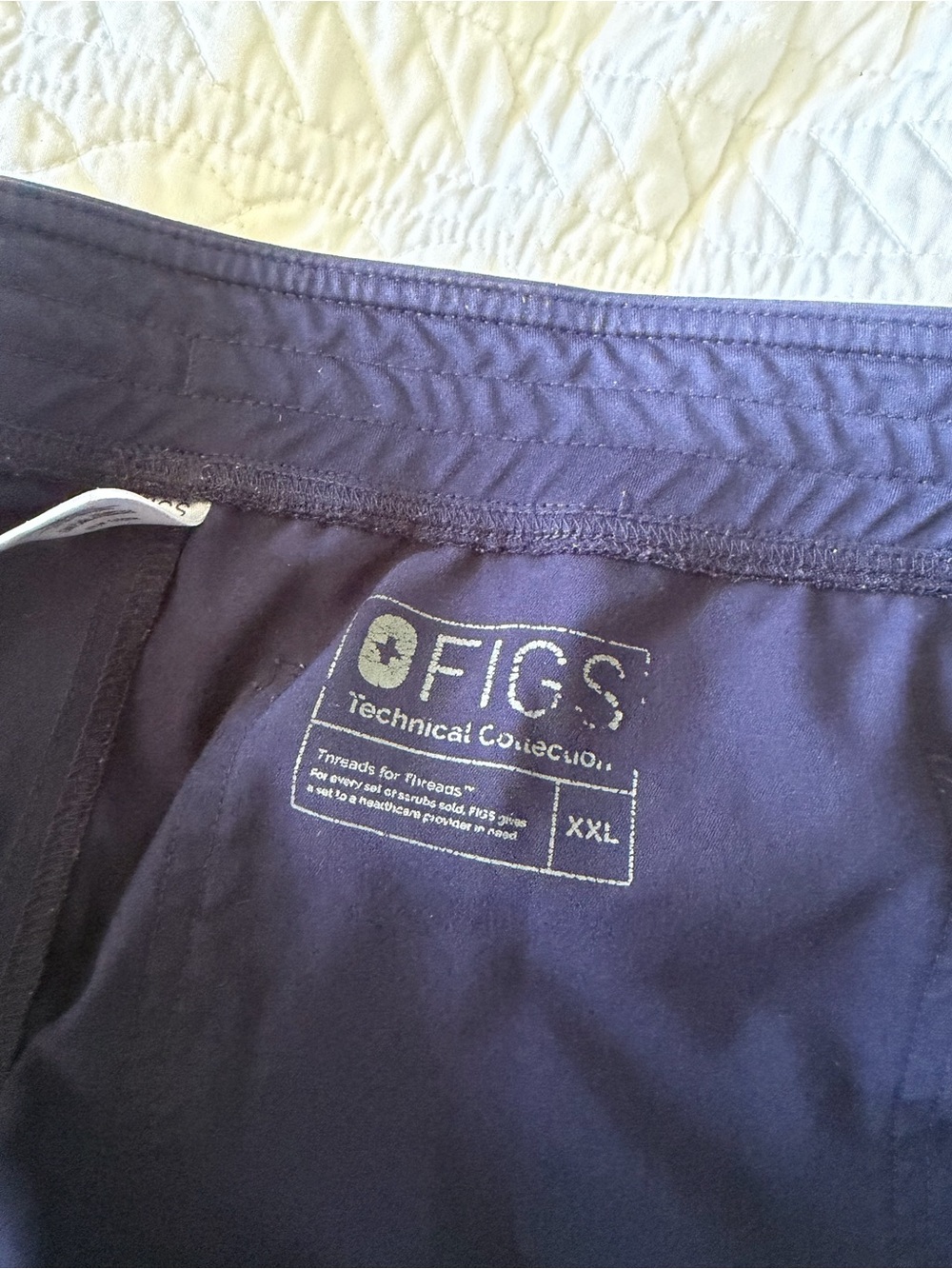 Figs XXL navy Livingston